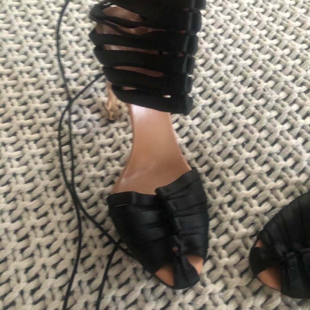 Gucci sandals with silk and gold heels - Picture 2 of 10